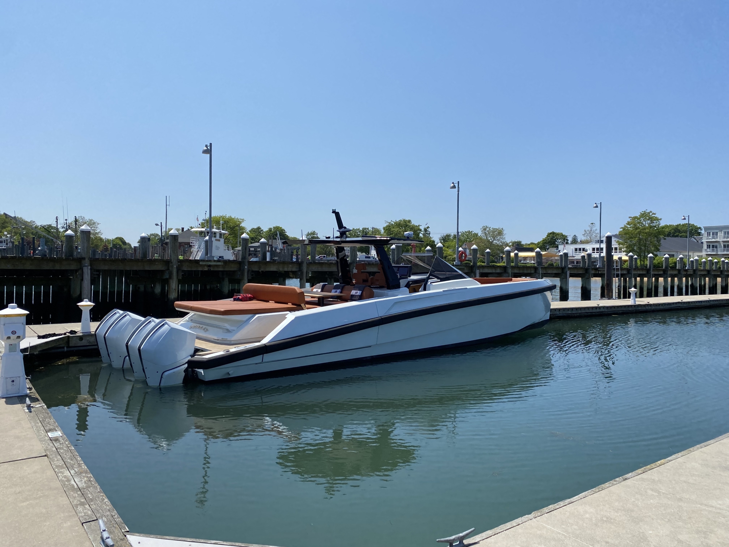 wally side view Long Island Boat Rentals